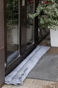 Water-Activated Flood Barriers, No Prep, Fast Leak & Flood Protection for Doors, Windows, Garages & Basements, 2-Pack (59 x 9,85 in), Absorbs Up to 4 galons/Grey, Disposable